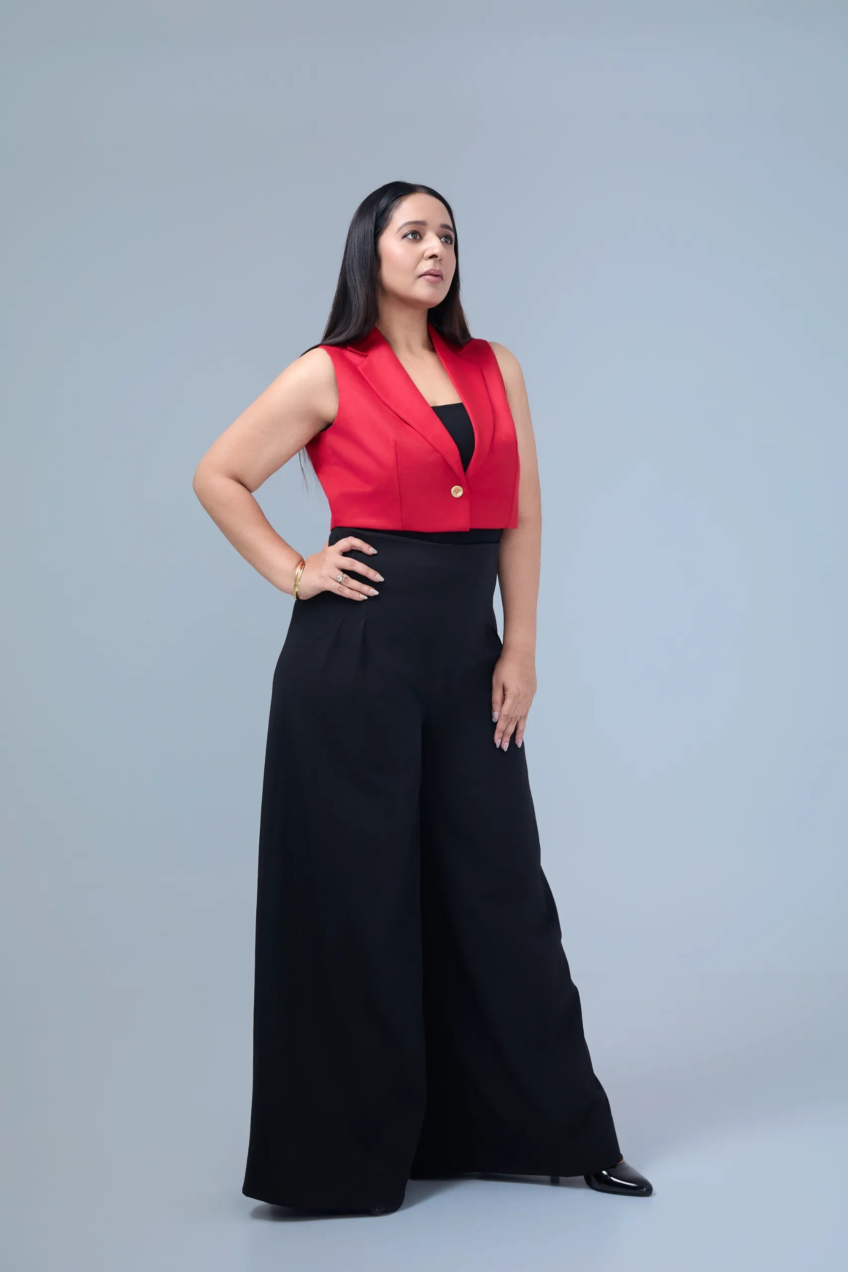 Caloré- cropped sleeveless blazer