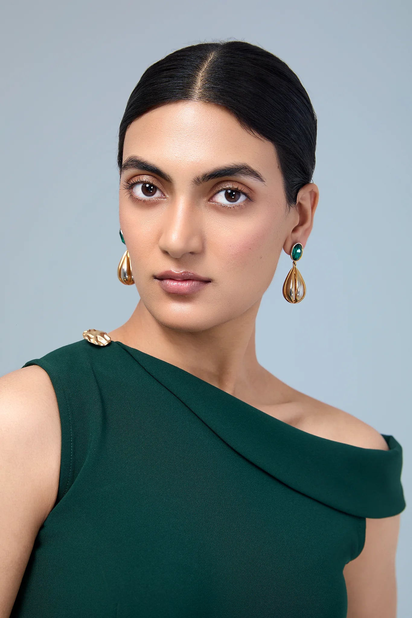 Noir Élan-Asymmetric top