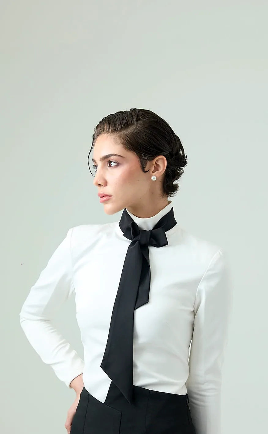 Noirvellé-high neck top