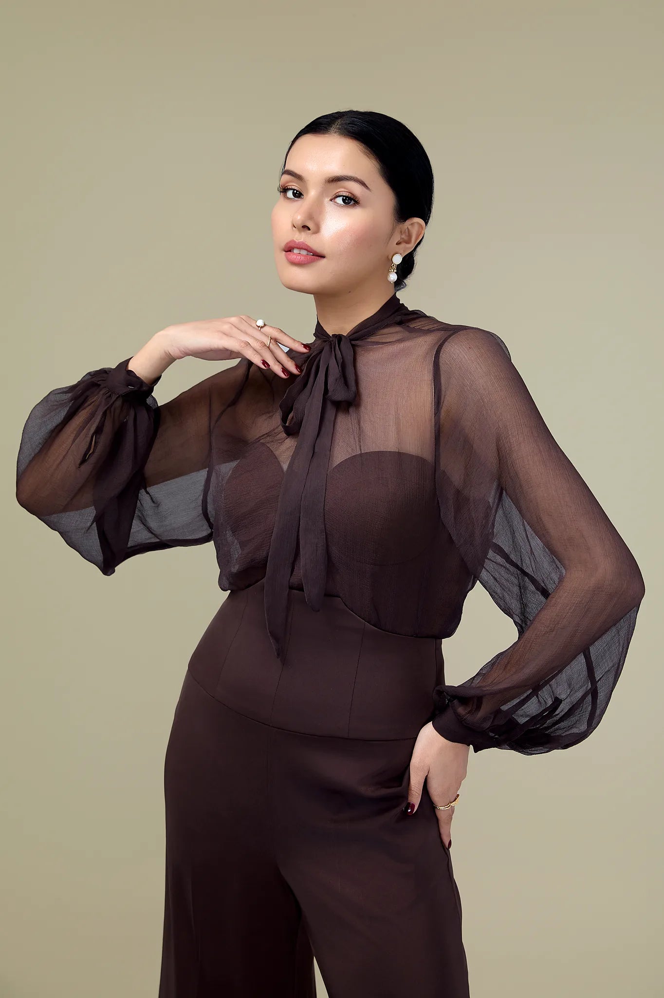 Éliston- sheer blouse