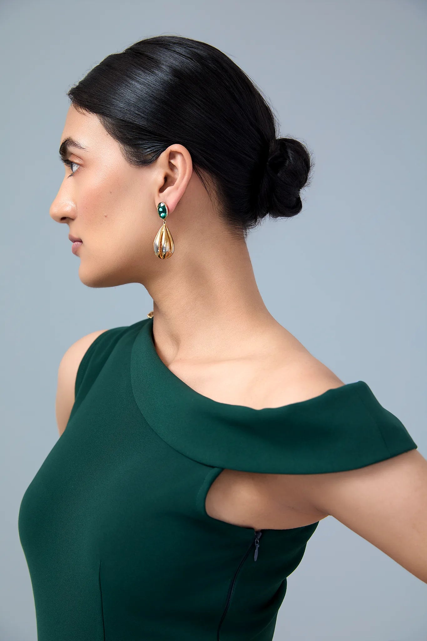 Noir Élan-Asymmetric top