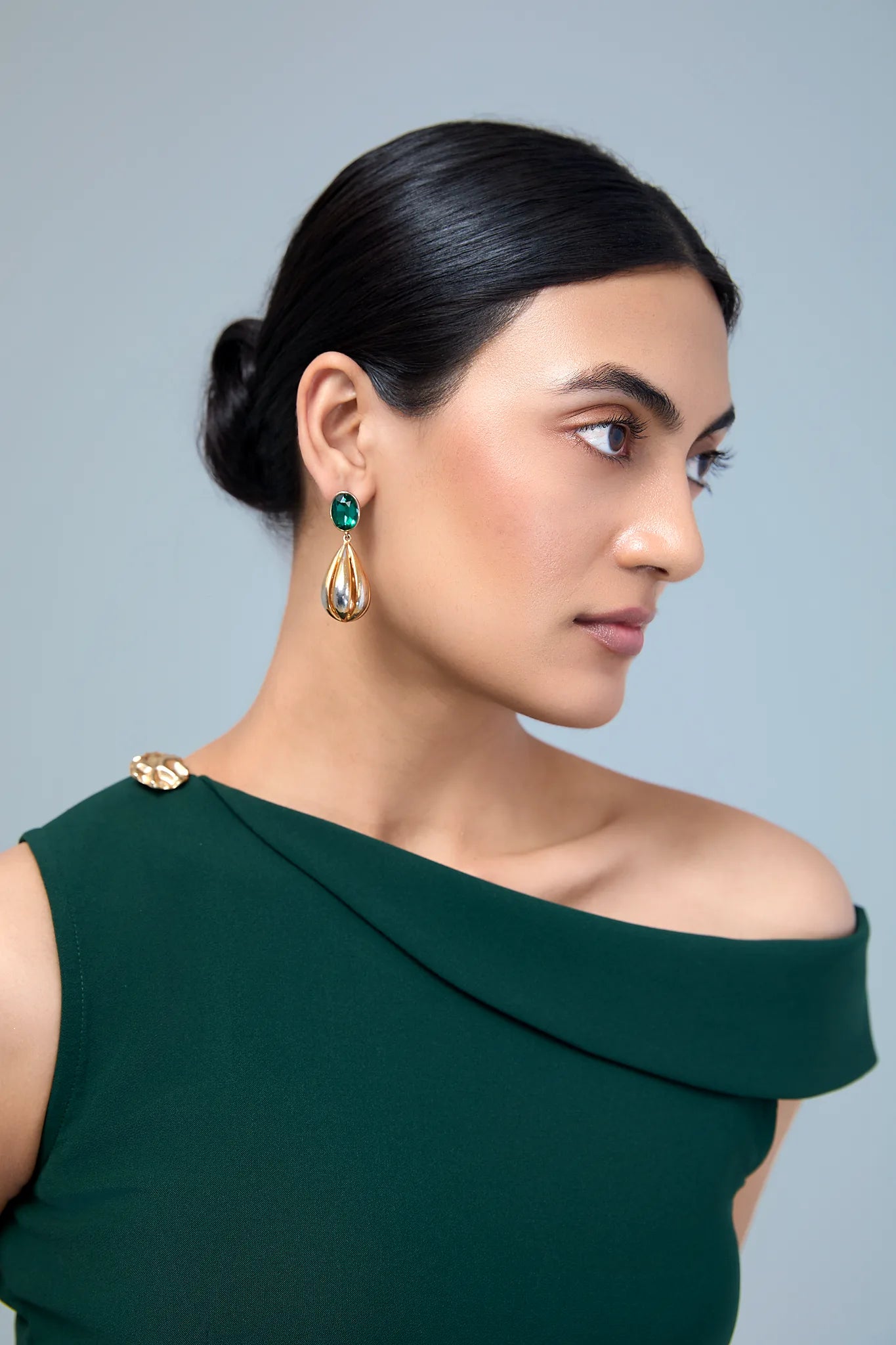 Noir Élan-Asymmetric top