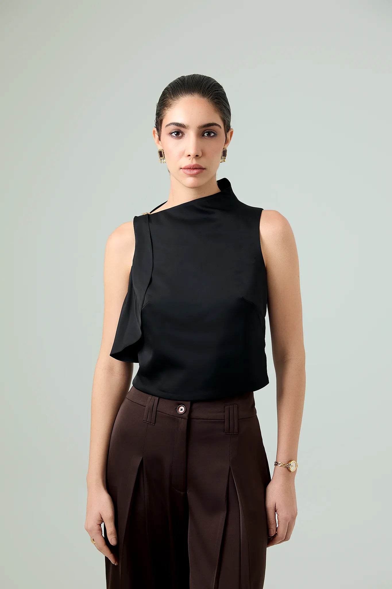 Éclat-high neck asymmetric