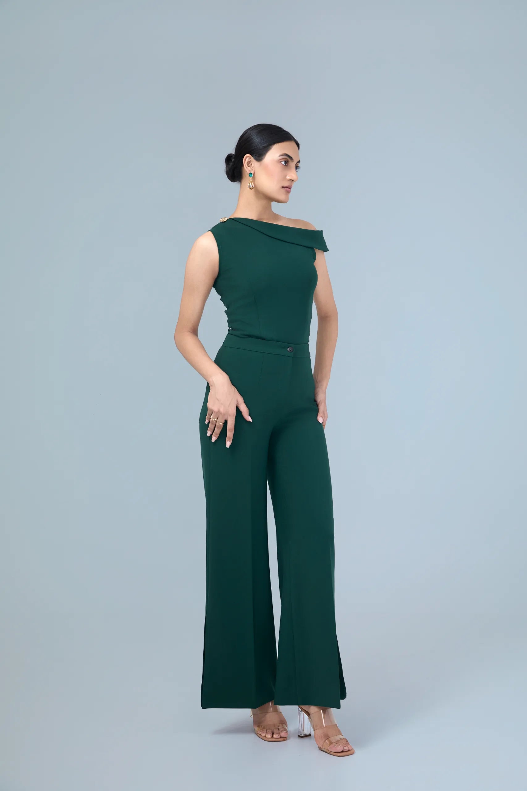 Noir Élan-Asymmetric top