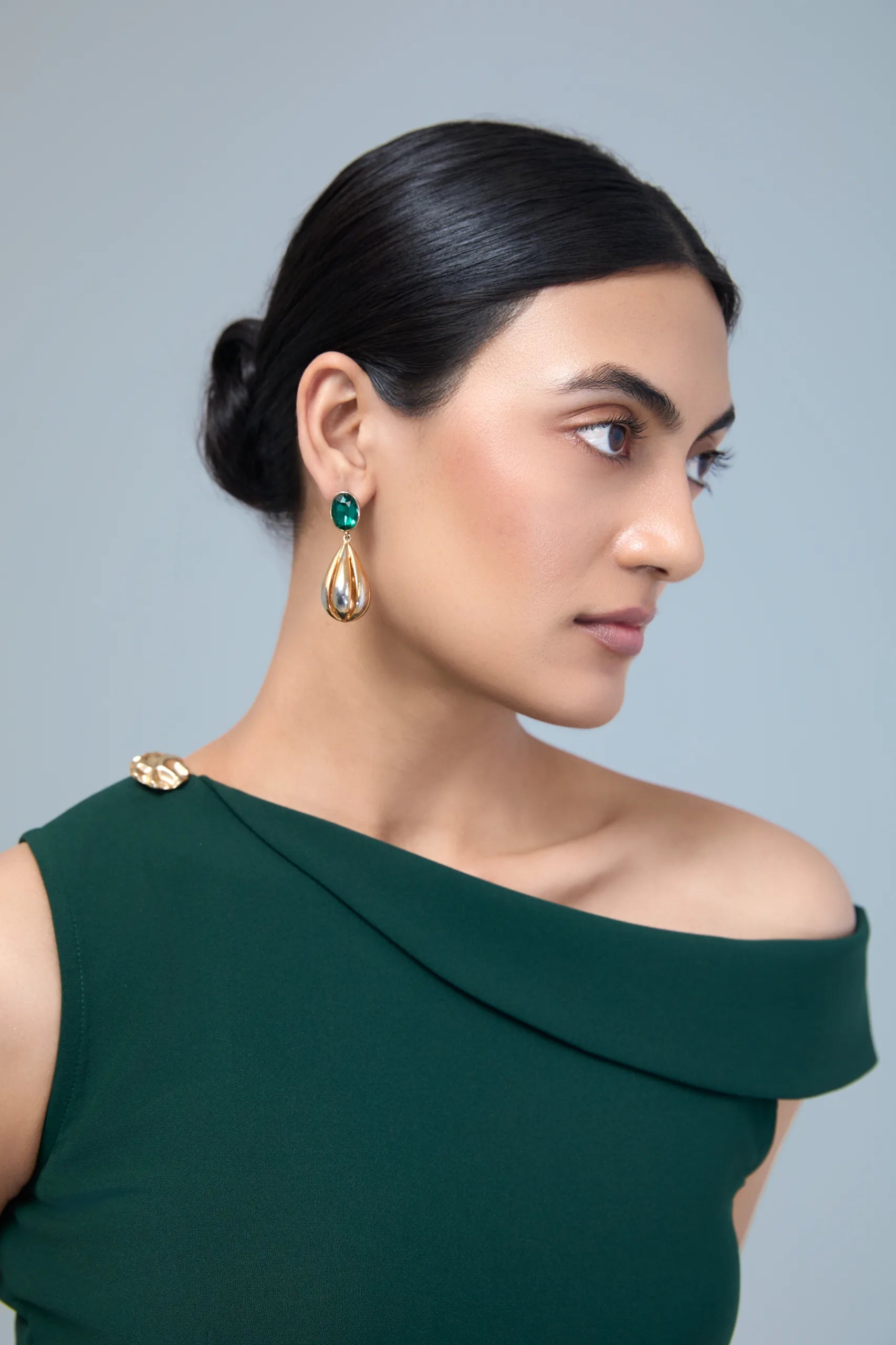 Noir Élan-Asymmetric top