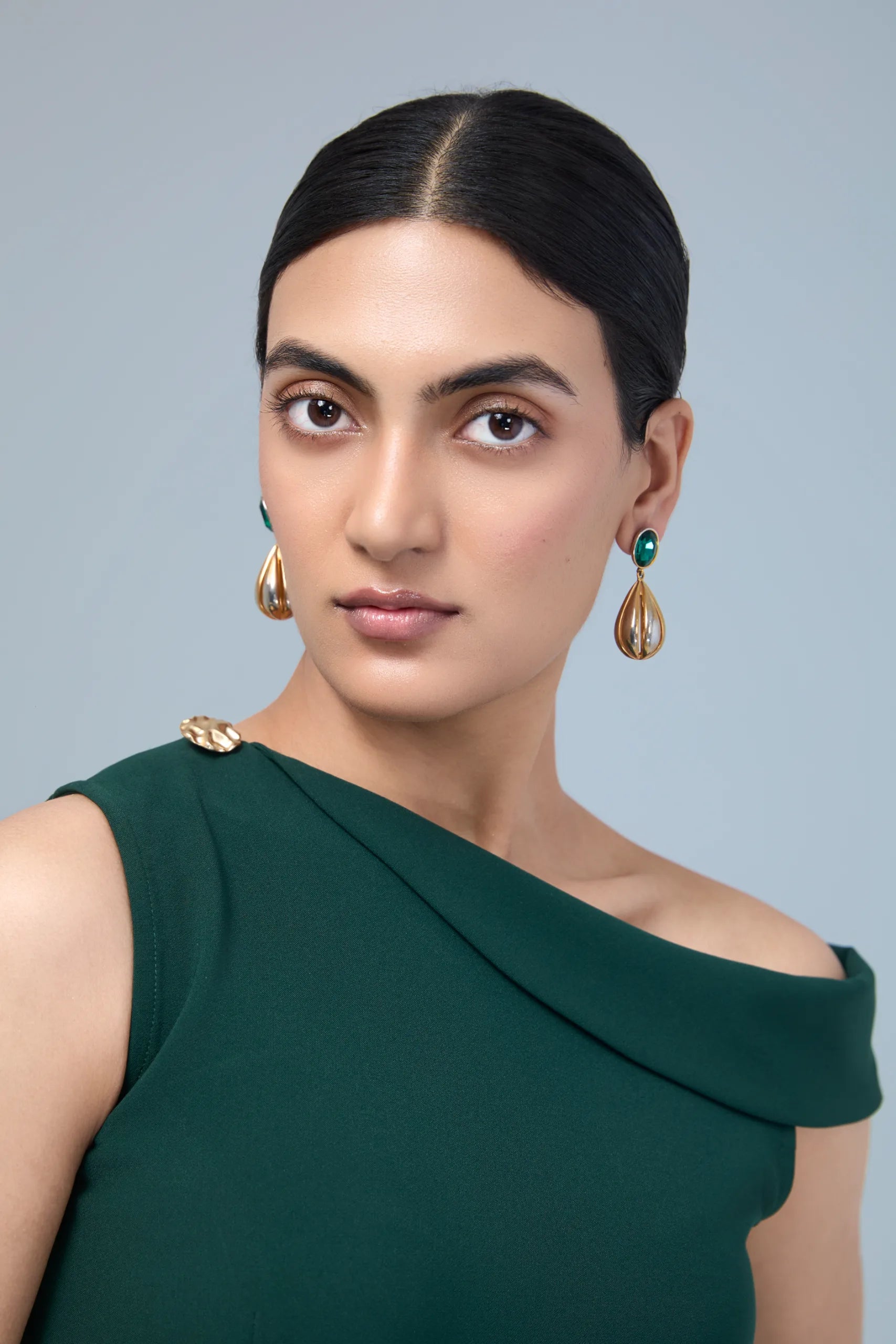 Noir Élan-Asymmetric top