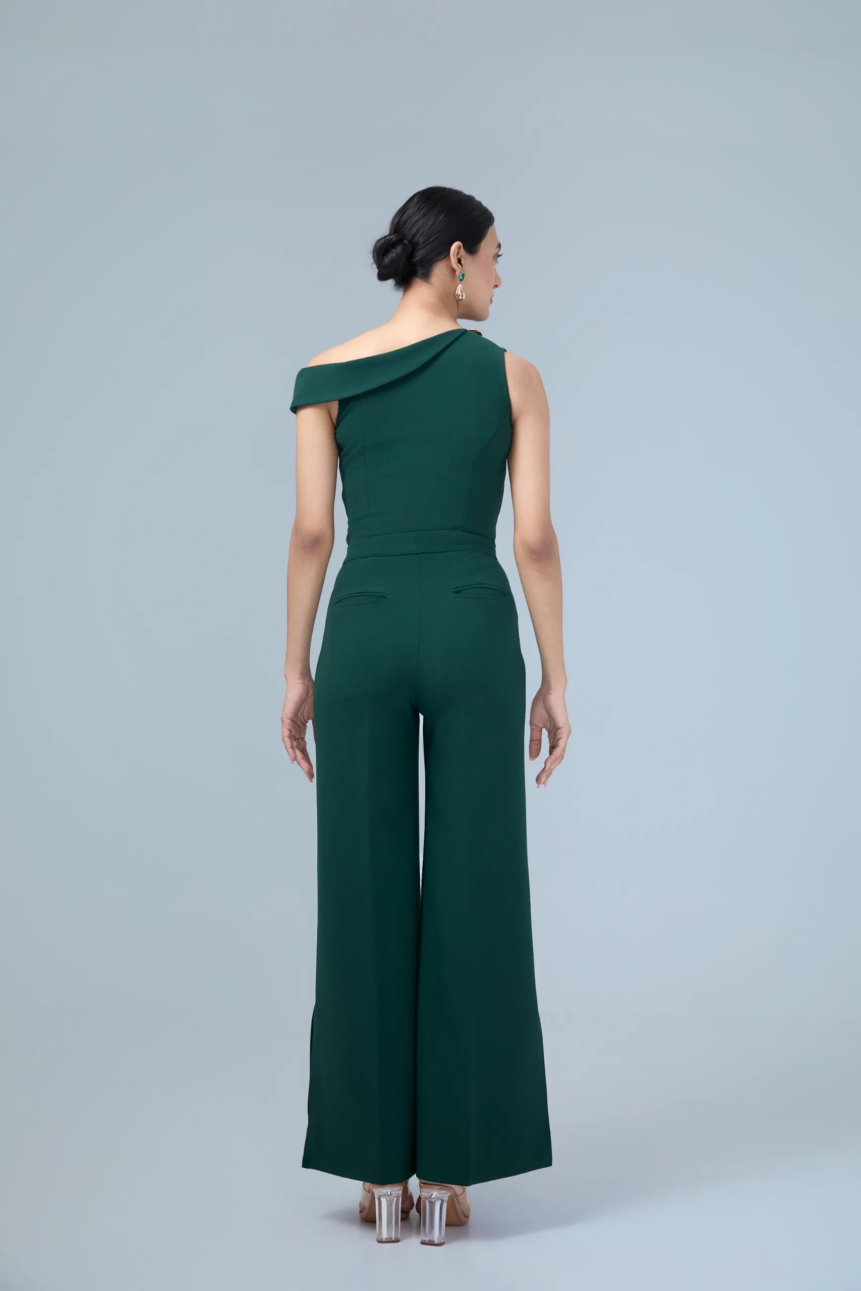 Noir Élan-Asymmetric top